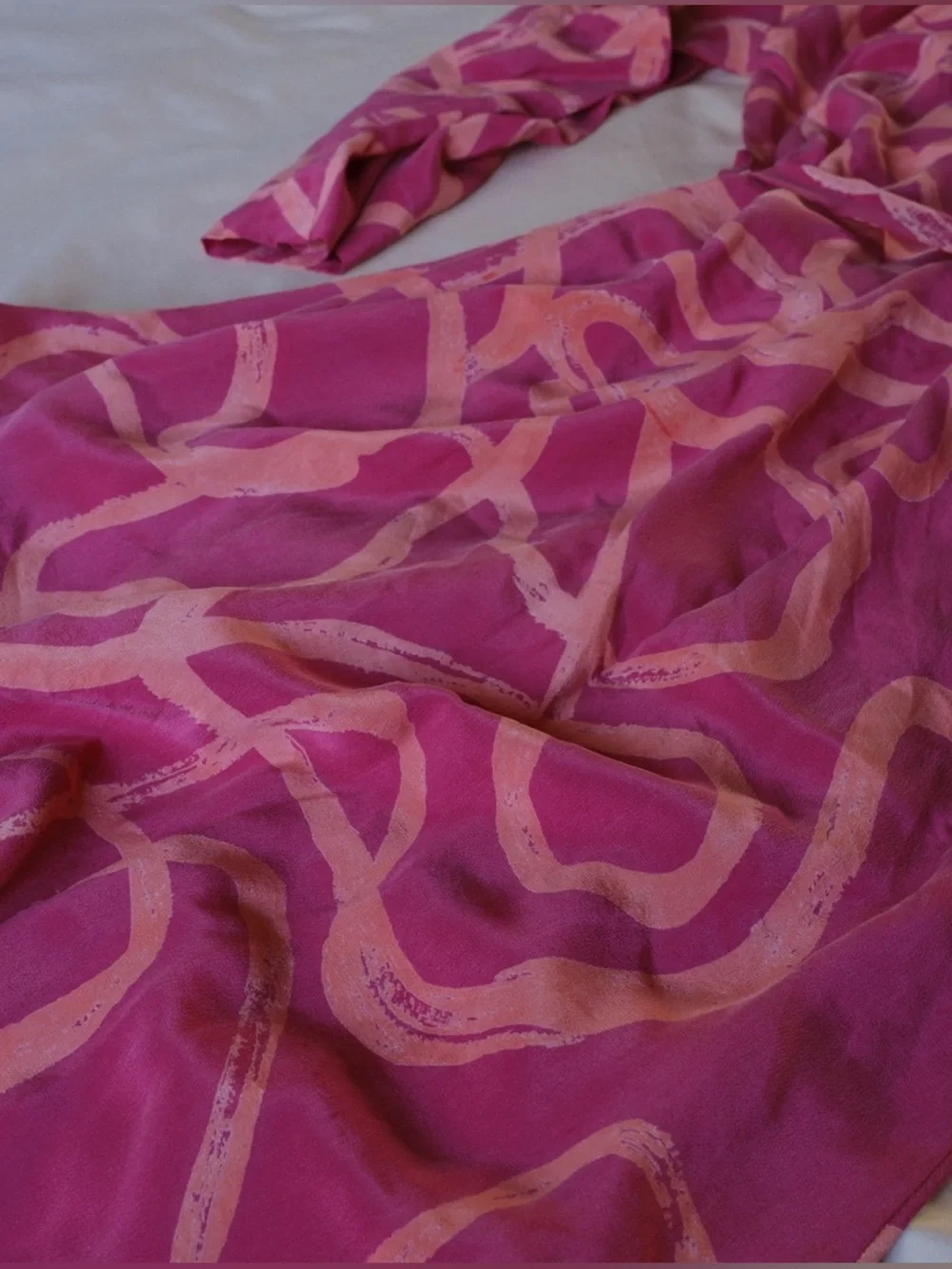 Luxury 100% Silk Ahimsa Robe Kimono Pink Scribble Resort Robe De Voyage NWOT